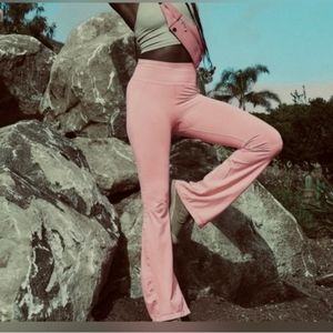 NWOT Good Karma Flare leggings